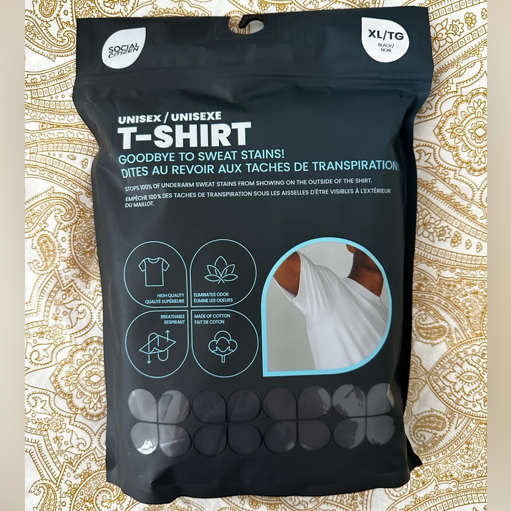Social citizen tshirt- black